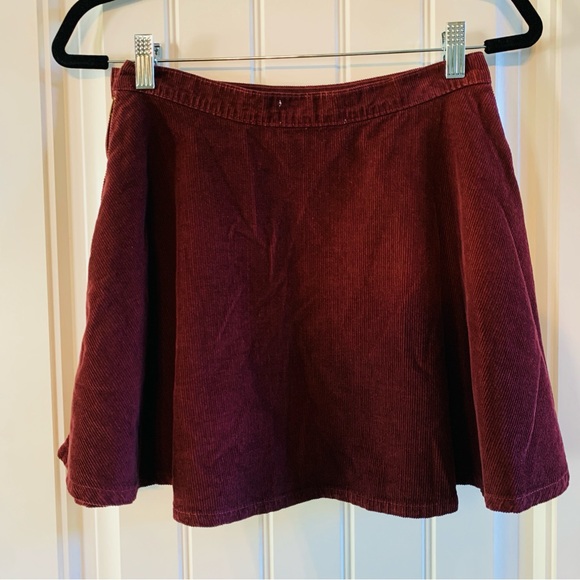 American Apparel Maroon Corduroy Twirl Circle Cotton Skater Mini Skirt | Medium - Picture 4 of 7